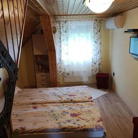 Szabo Vendeghaz 2* Siklós