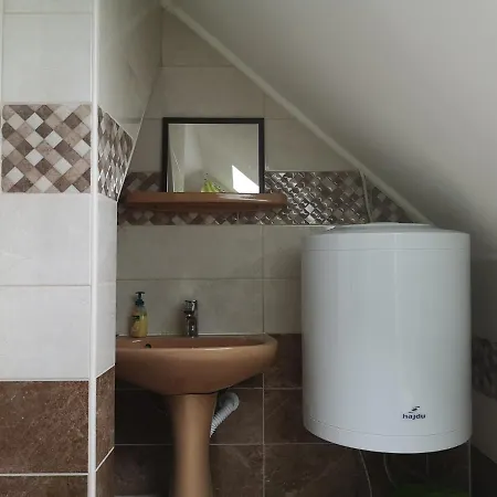 Szabo Vendeghaz 2* Шиклош