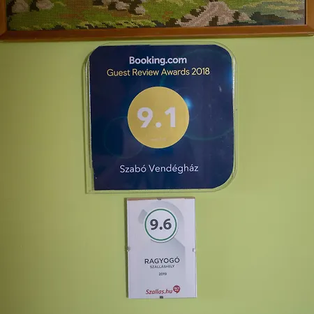 Szabo Vendeghaz 2*